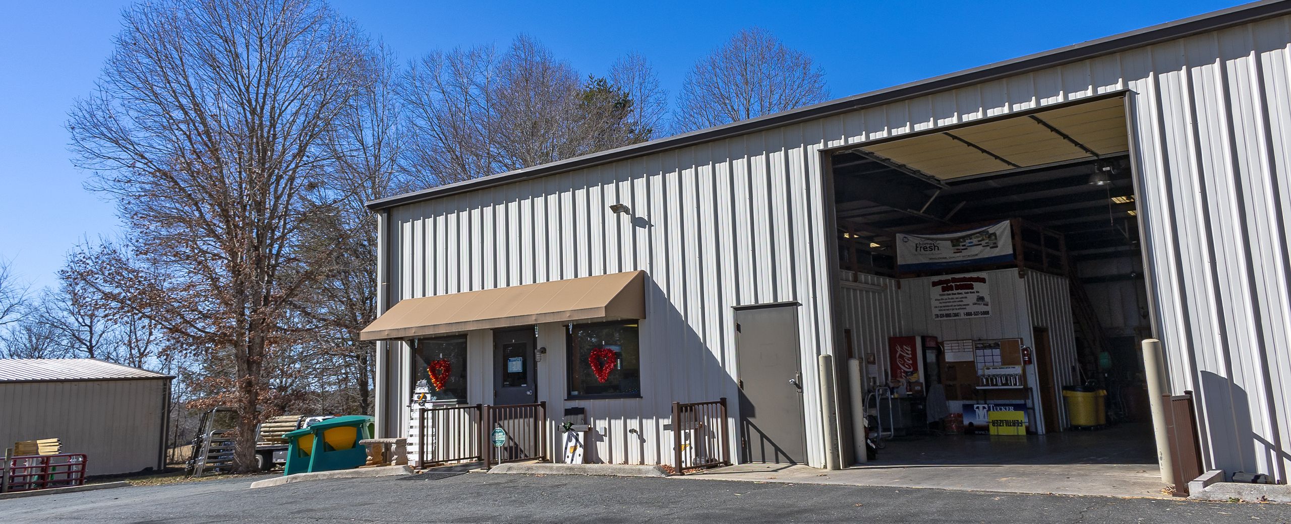 chestnut mountain feed company storefront